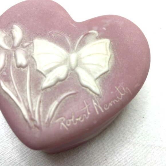 Vtg Robert Nemith Soapstone Heart Shaped Trinket Box Pink White Butterfly & Iris - Picture 2 of 8